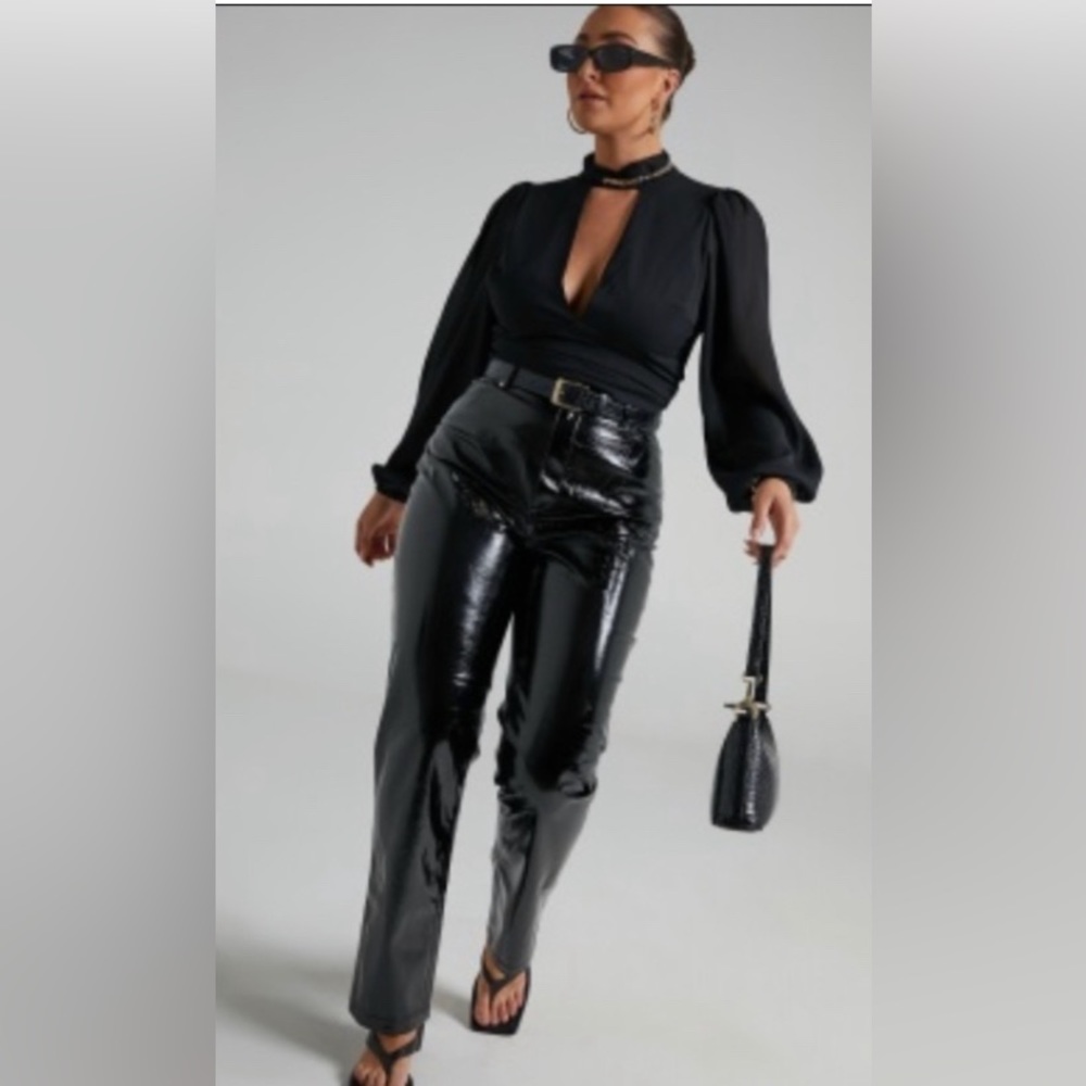 SHOWPO shiny slick black leather like mom jeans pants baggy loose fit sz 6 NYE